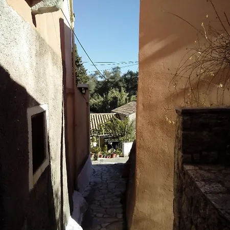 Traditional House With Loft -Michalis' House In Kouramades- Exterior photo
