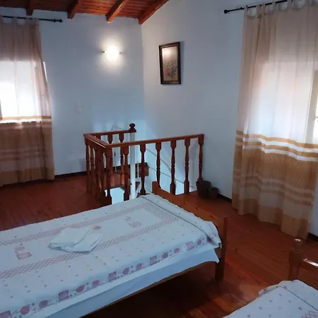 Traditional House With Loft -Michalis' House In Kouramades- Exterior photo