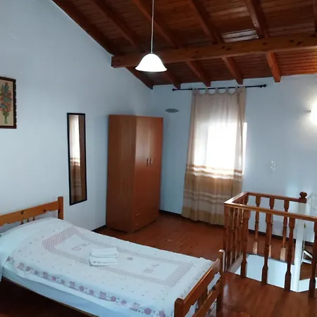 Traditional House With Loft -Michalis' House In Kouramades- Exterior photo