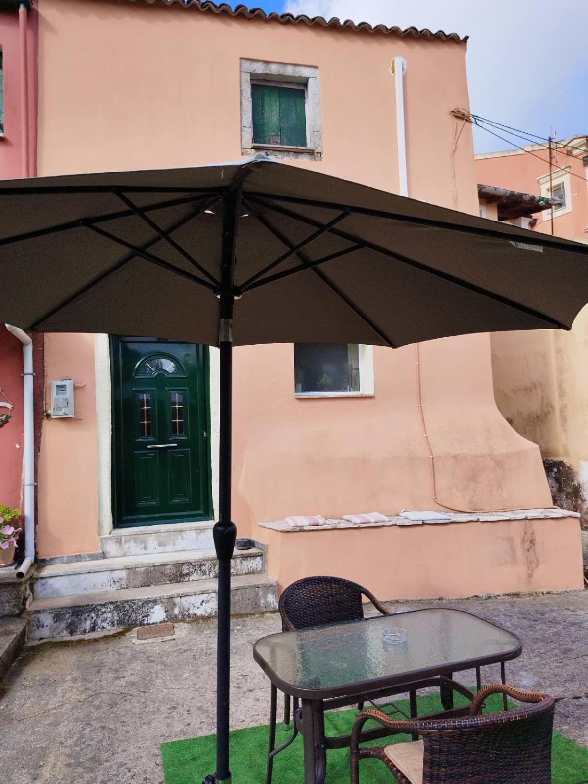 Traditional House With Loft -michalis' House In Kouramades-